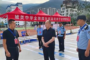 高效表现难阻球队失利！海史密斯7中6拿到15分6篮板